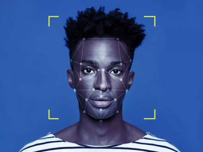 این مدل هوش مصنوعی با بررسی ریزحالات چهره (micro-expressions)، وضعیت بدن، و حتی الگوهای تنفسی قابل مشاهده، به نشانه‌هایی از عوامل استرس‌